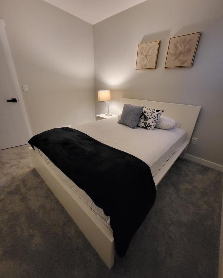 Luxury Suite In Calgary Nw Ngoại thất bức ảnh