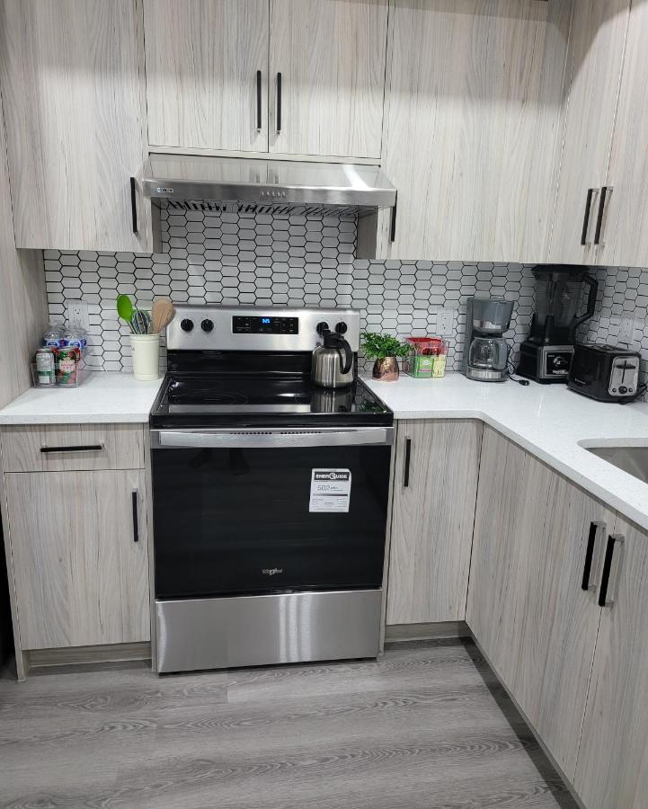 Luxury Suite In Calgary Nw Ngoại thất bức ảnh