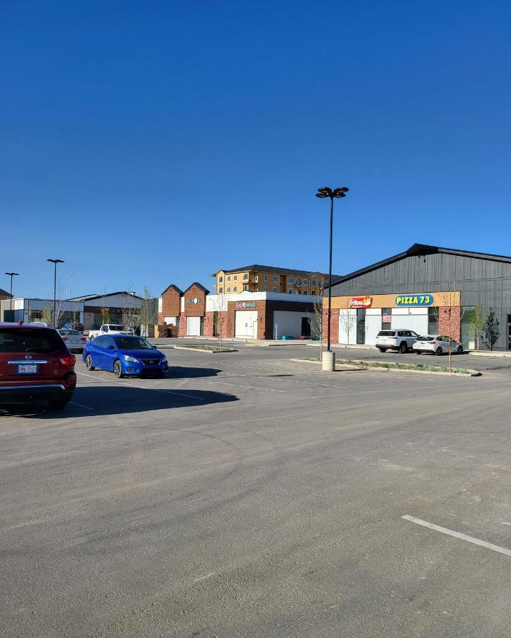 Luxury Suite In Calgary Nw Ngoại thất bức ảnh